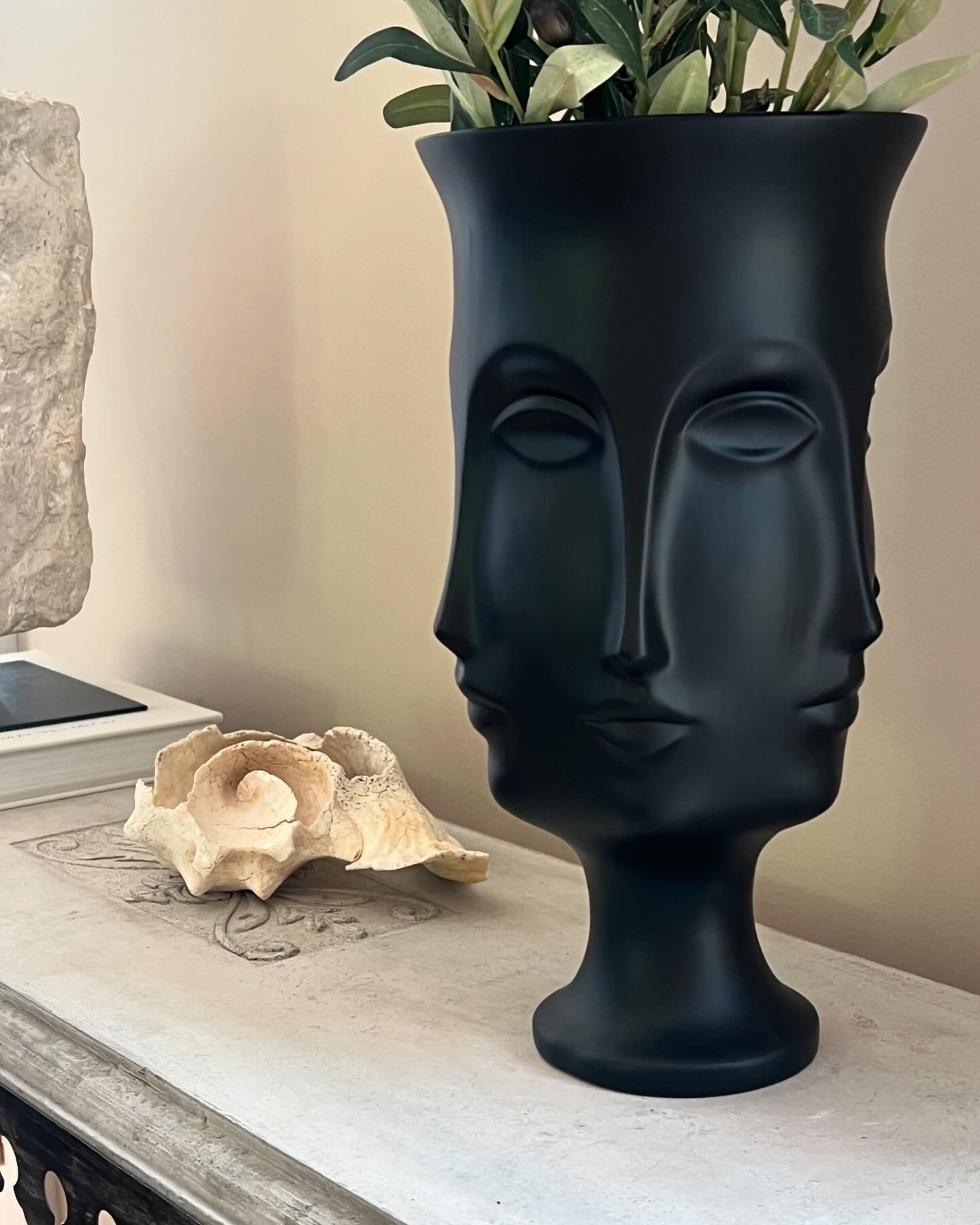 Faces Statue Interior Design Decor